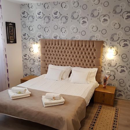 Apartament Confort Piatra Neamţ Exteriör bild