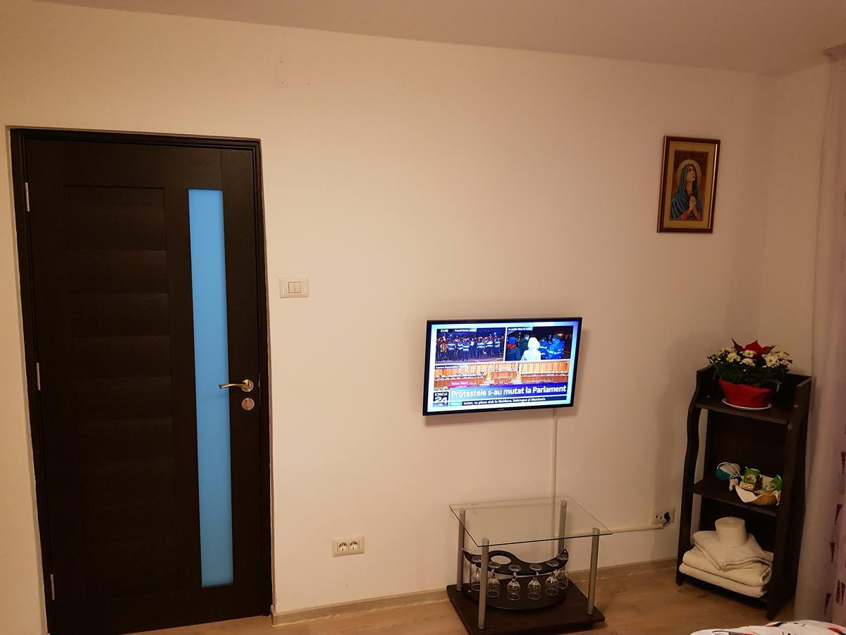 Apartament Confort Piatra Neamţ Exteriör bild